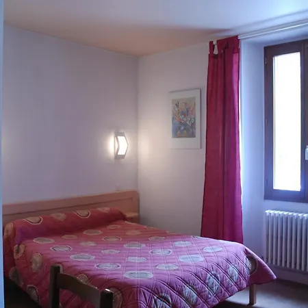 De La Mairie * LʼArgentière-la-Bessée